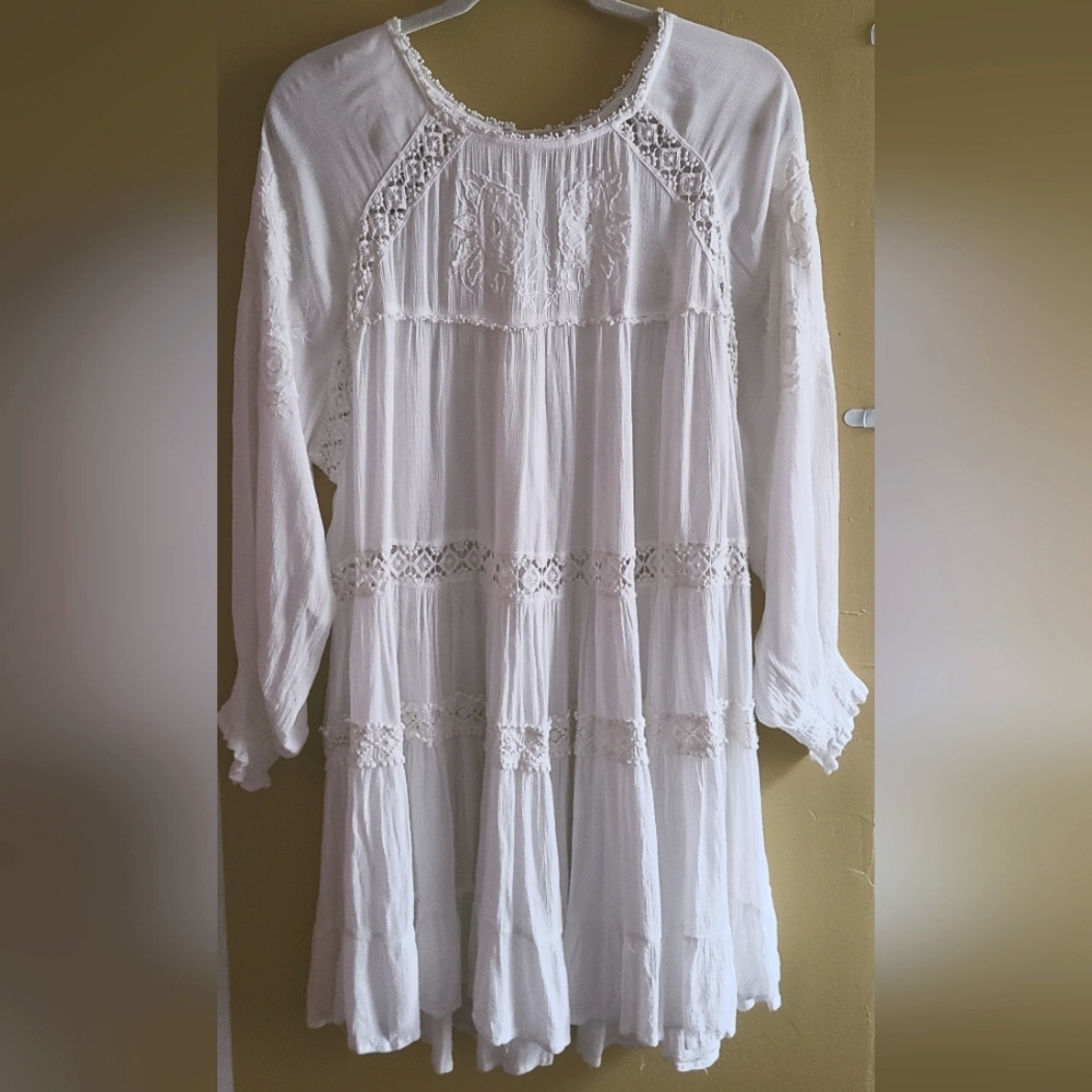 Free People White Boho Dress. Size M